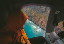 Lights that warn planes of obstacles were exposed to Open Internet